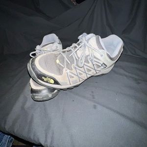 Northface hiking shoes Womens